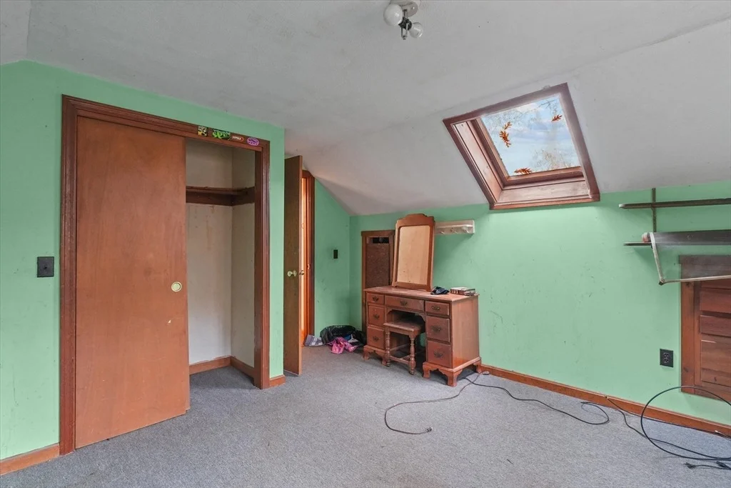 Photo of 601 Flathill Road