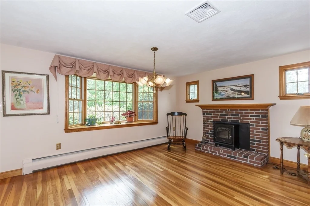 Photo of 9 Fernglade Rd