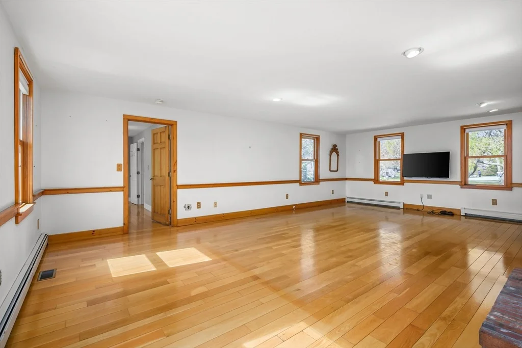 Photo of 181 Elliott Rd