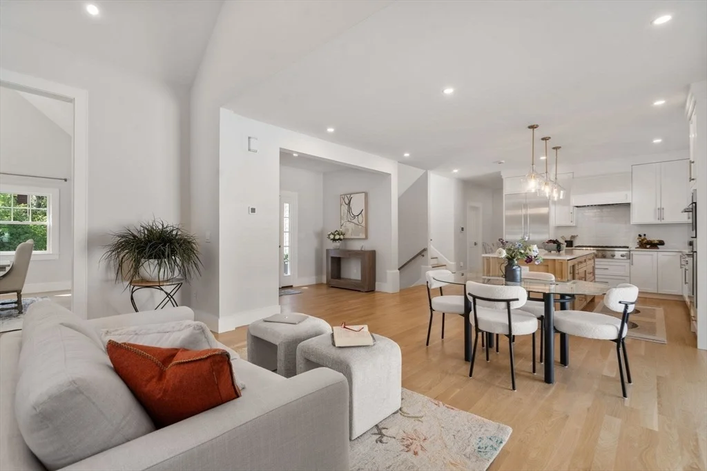 Photo of 265 Weston Rd