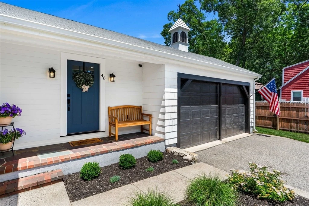 Photo of 46 Woodcrest Dr