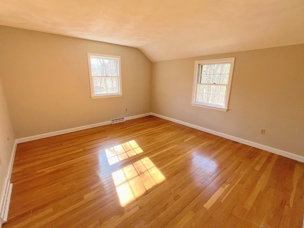 Photo of 43 Abbott Ln