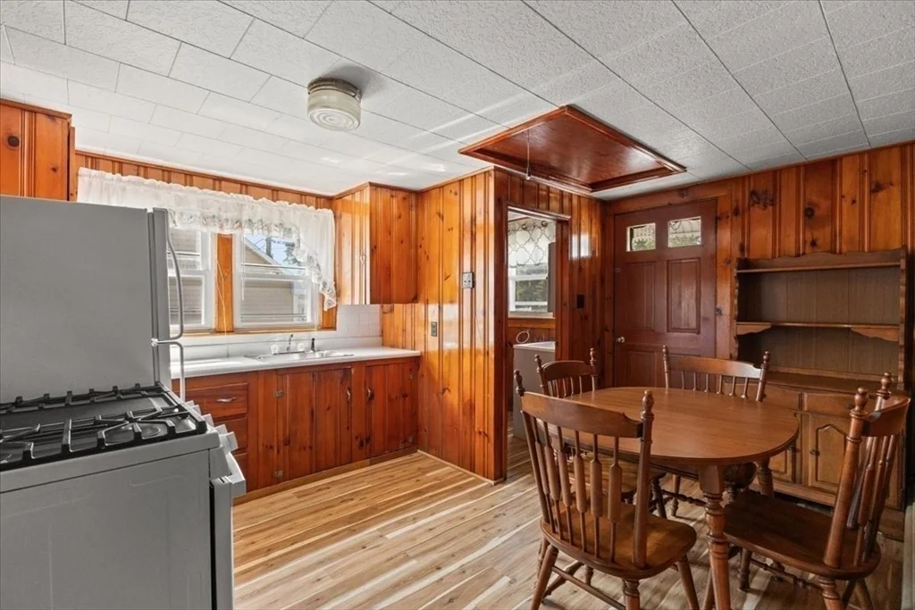 Photo of 37 Shore Ave