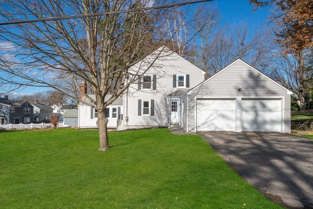 Photo of 6 Puritan Ln