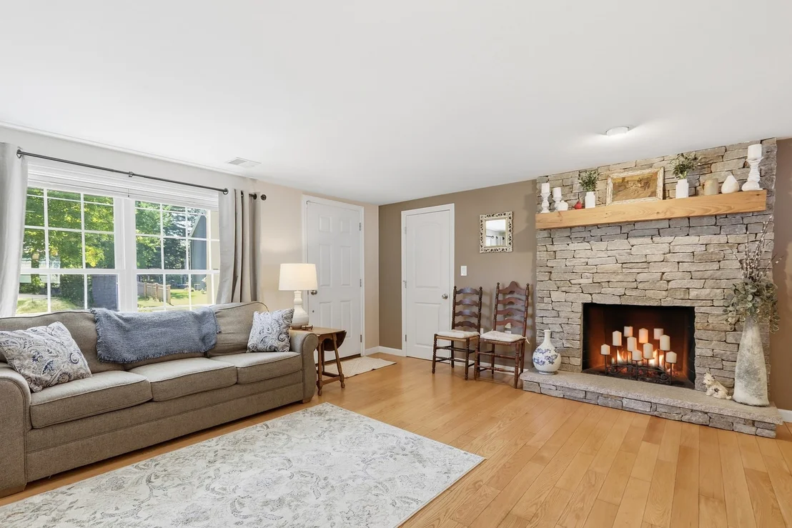 Photo of 33 Westwind Rd.