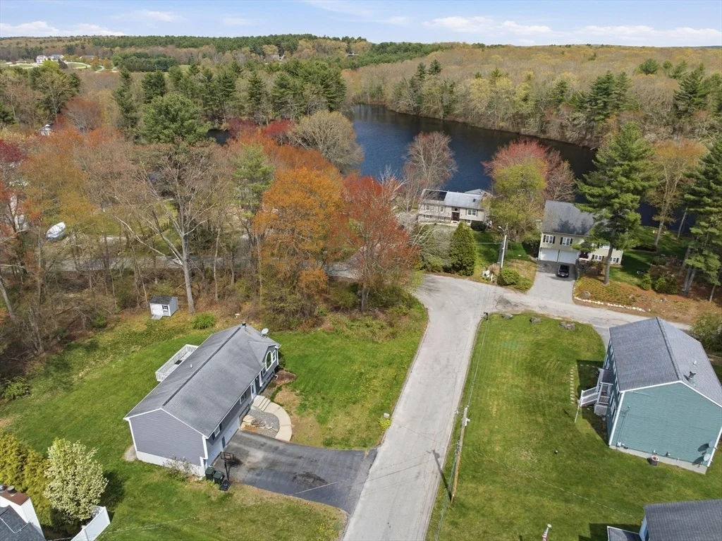 Photo of 19 Fairfield Dr