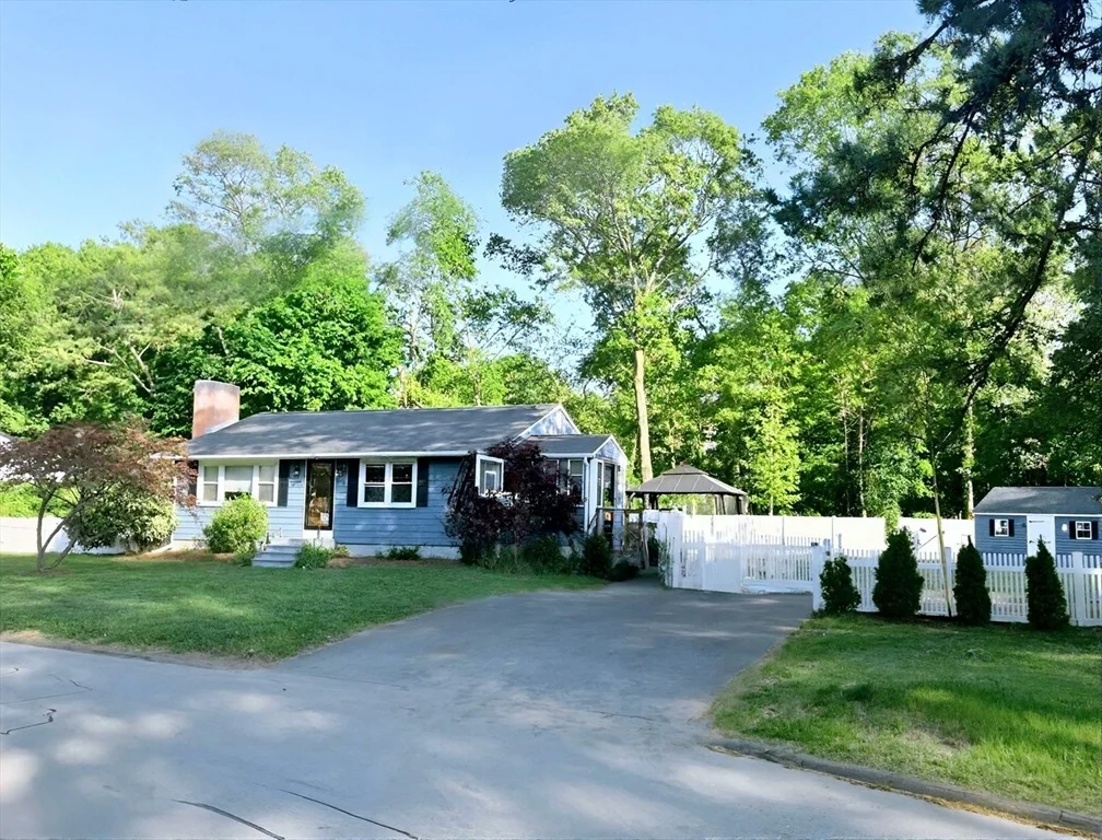 Photo of 2 Fairmeadow Rd