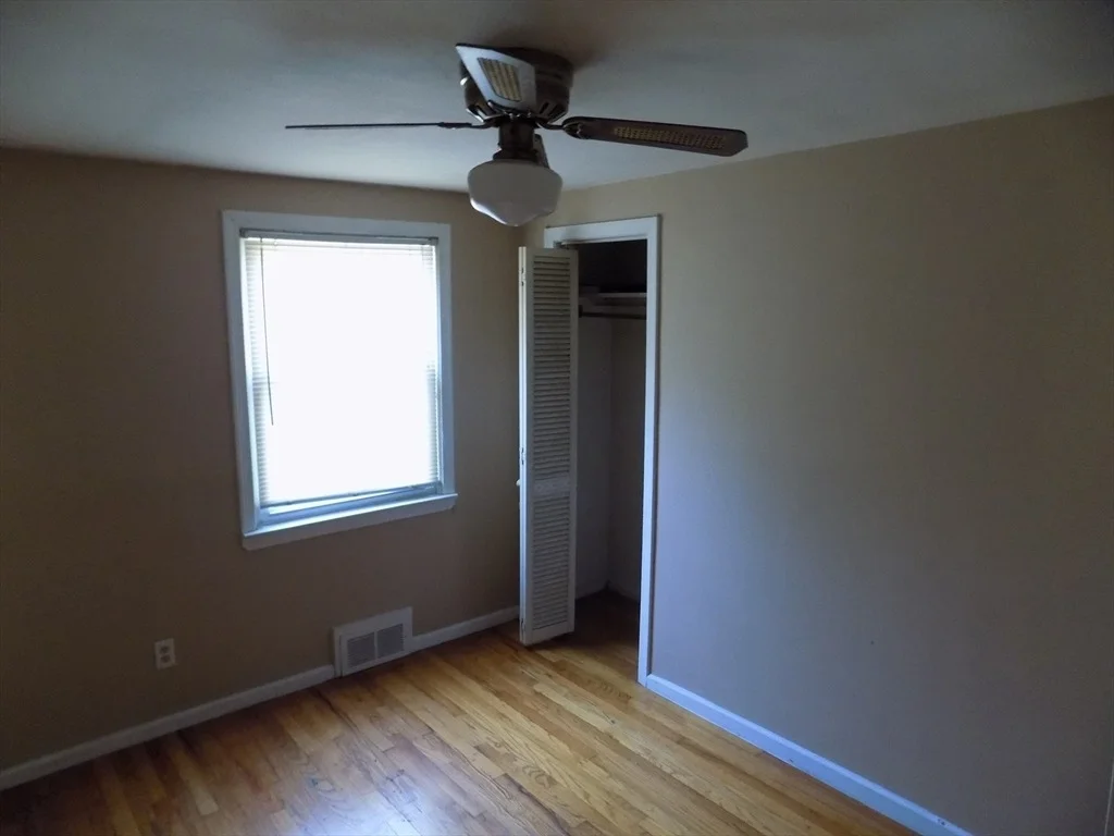 Photo of 1261 Page Blvd