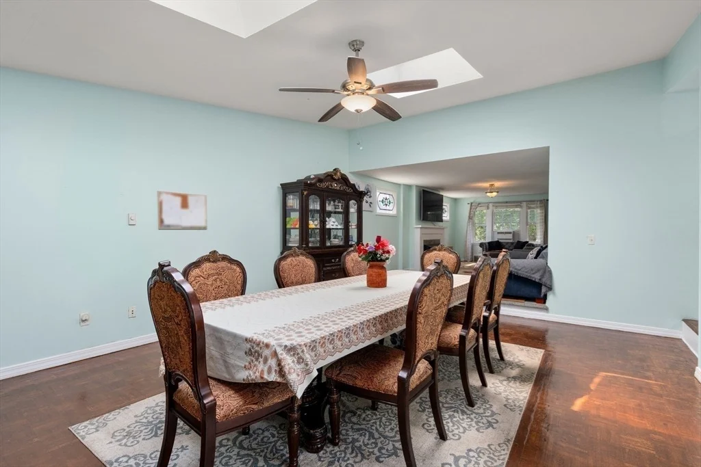Photo of 423 Tiffany St