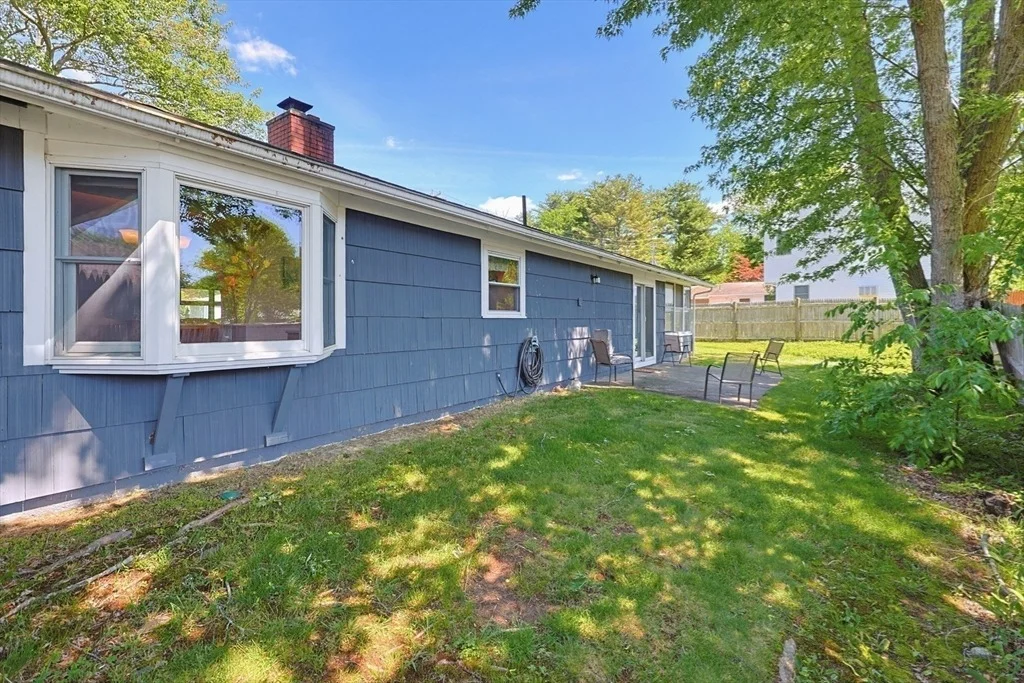 Photo of 212 Beacon St