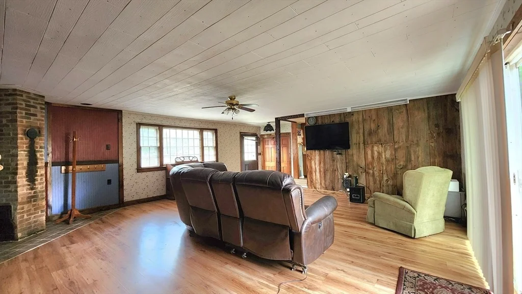 Photo of 114 Southbridge Road
