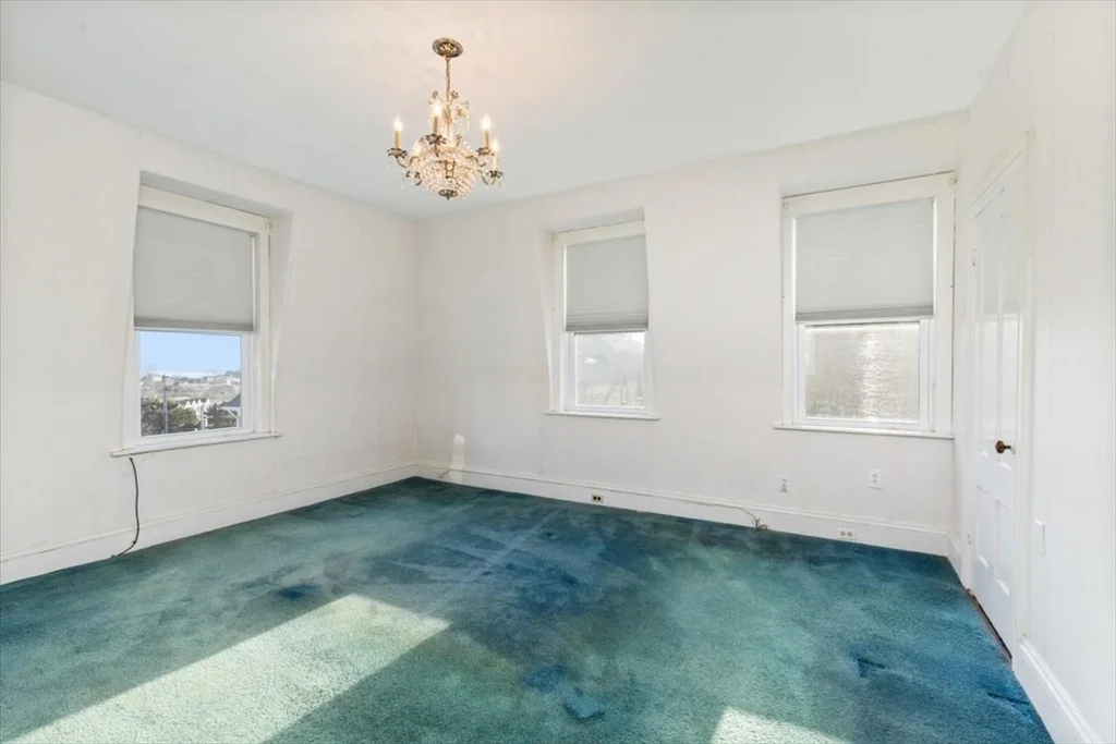 Photo of 7 Spring Ct.