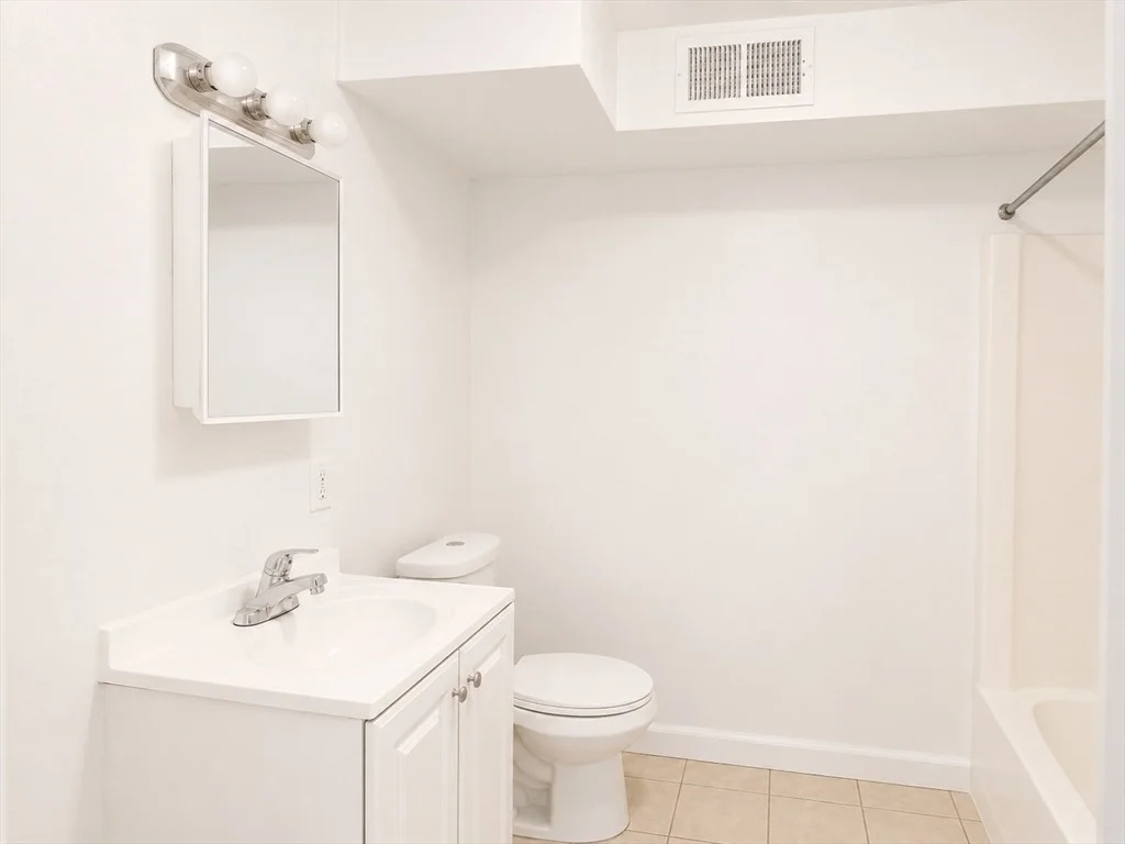 Photo of Unit 3 at 526 Third St