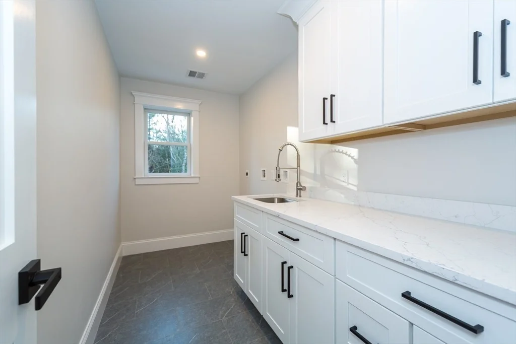 Photo of 6 Briar Ln