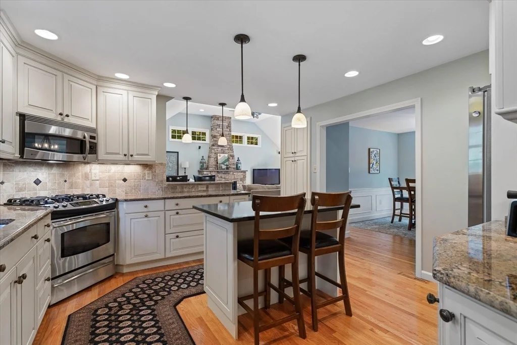 Photo of 33 Pine Arden Dr