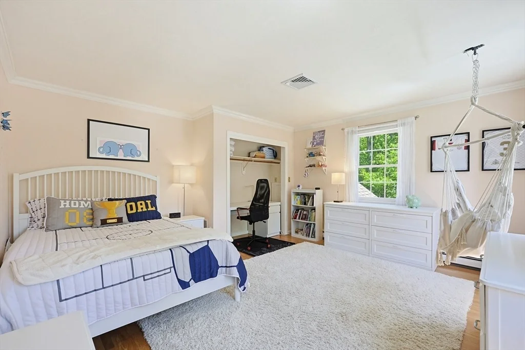 Photo of 5 Hickory Dr