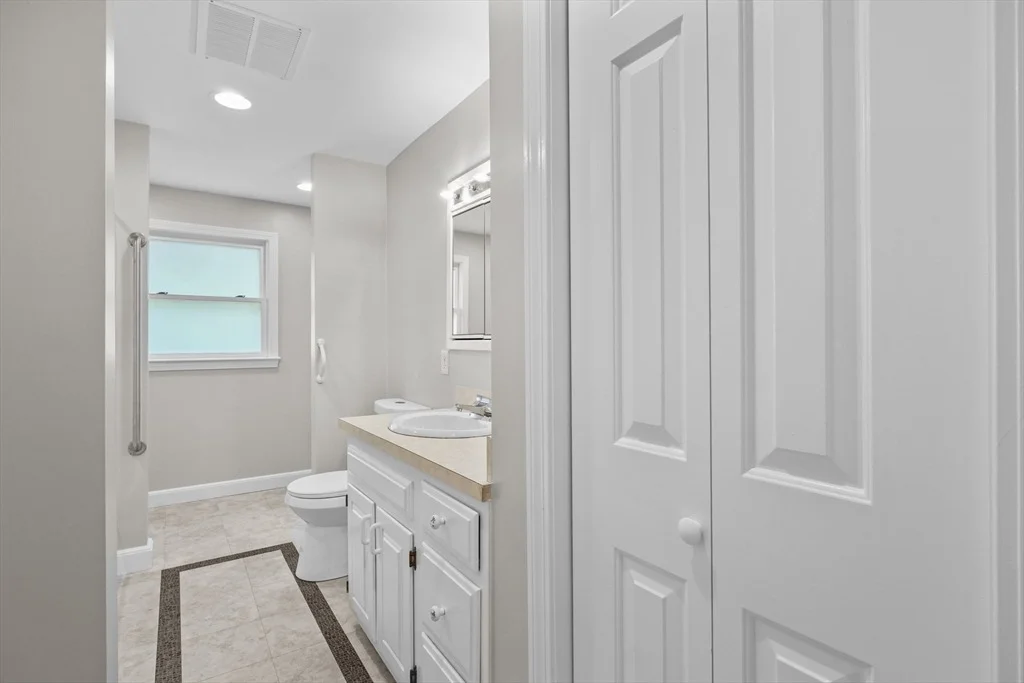 Photo of 200 Edgewater Drive