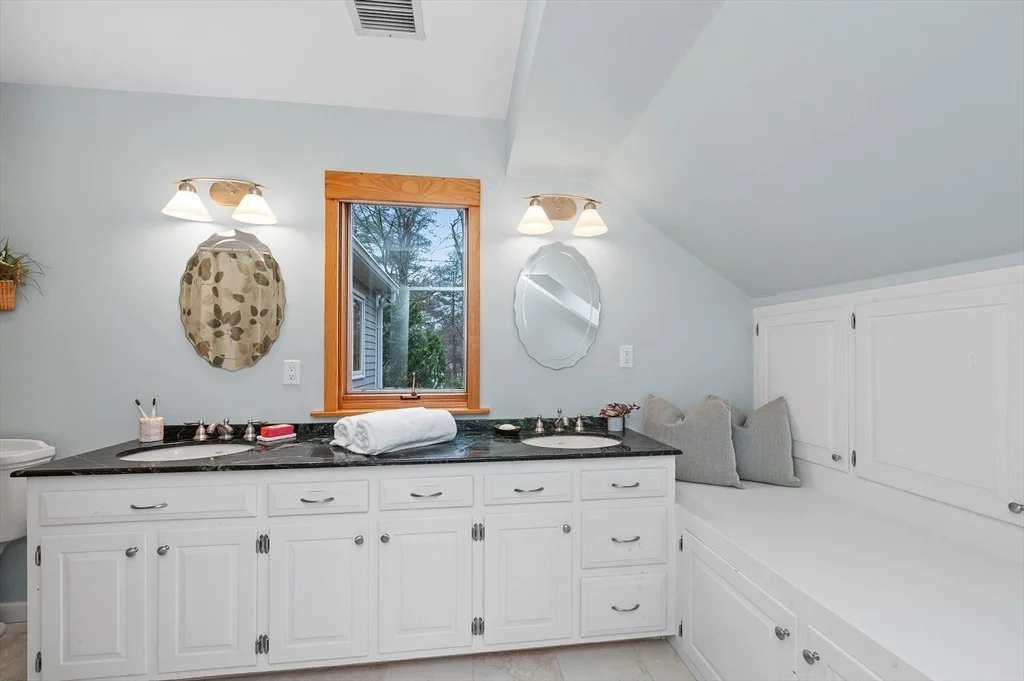 Photo of 433 Grove St
