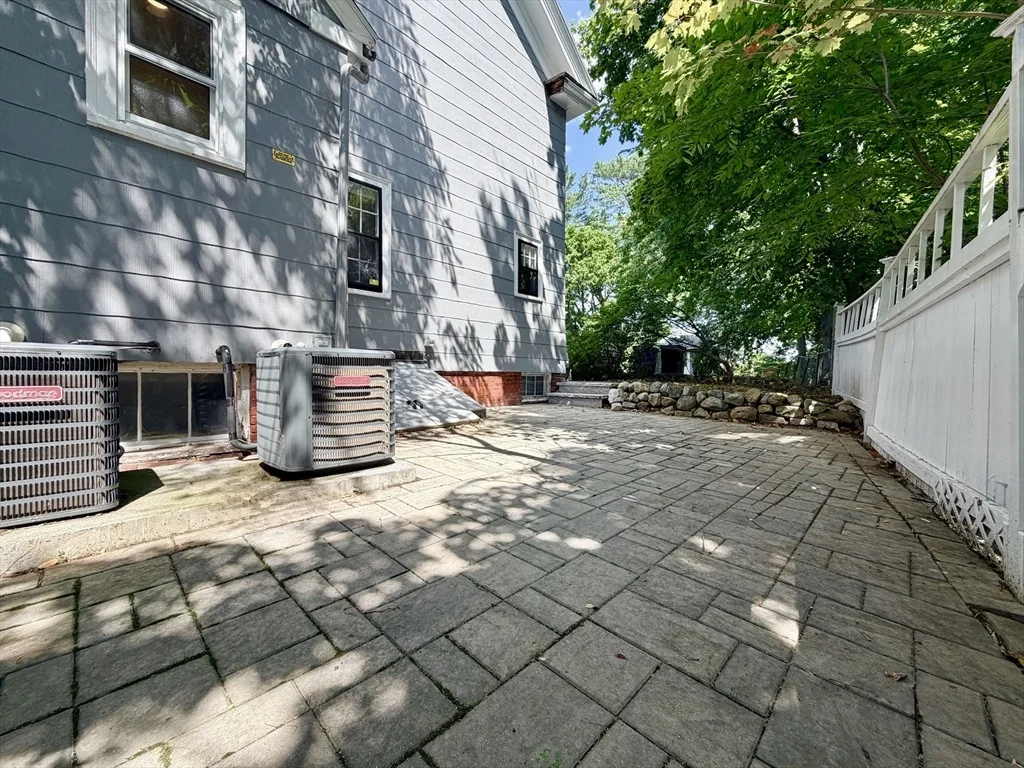 Photo of 21 Maple Street