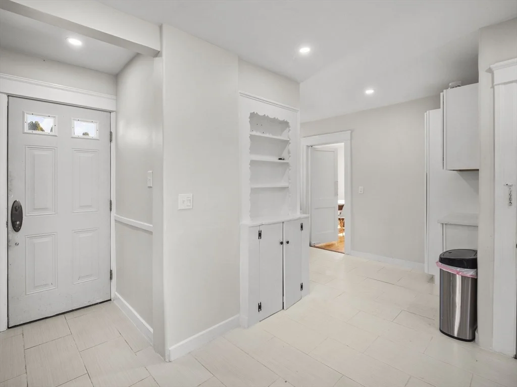 Photo of 329 Burncoat Street