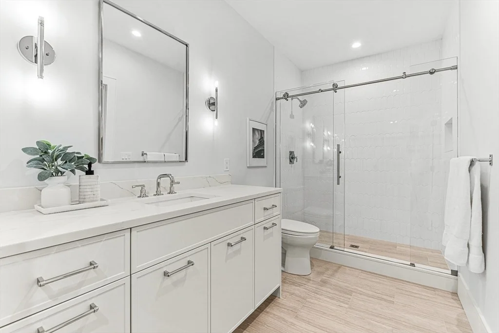 Photo of 123 Lawton Rd