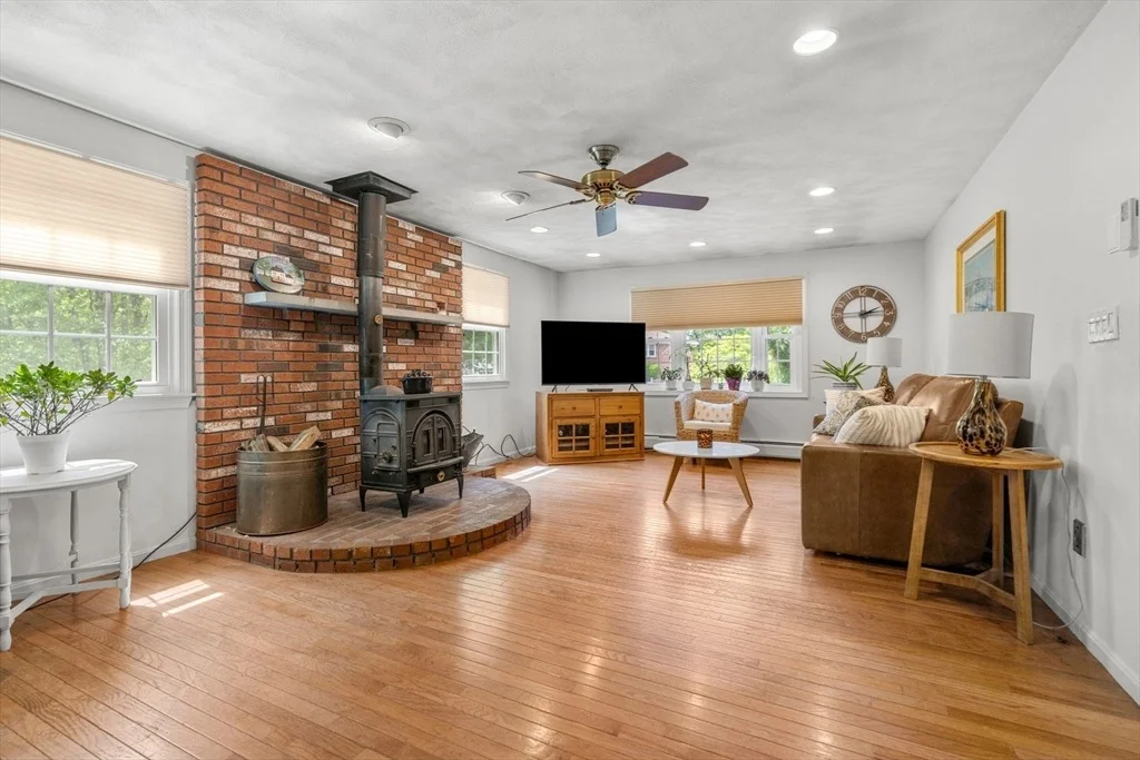 Photo of 5 Hansen Ave