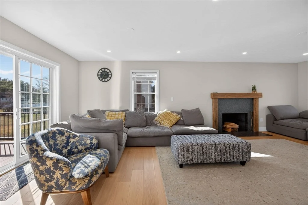 Photo of 43 Mohawk Dr