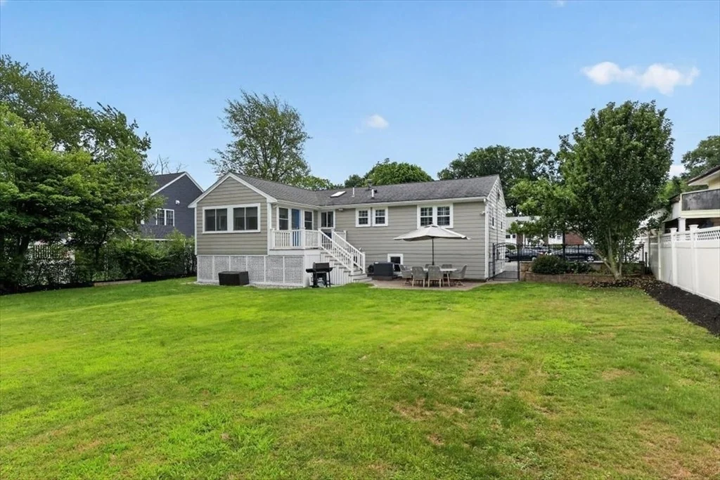 Photo of 26 Townsend Ave