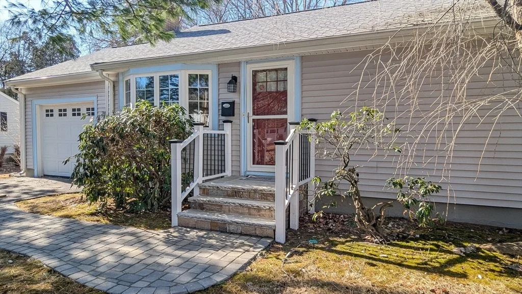 Photo of 241 Edgewater Drive