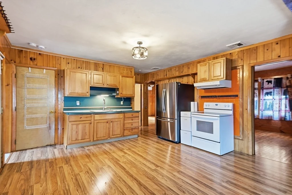 Photo of 64 Stewart St