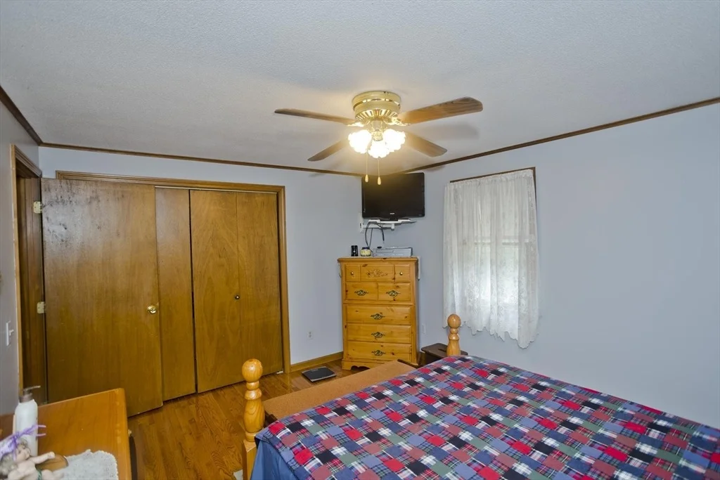 Photo of 597 Amherst Rd