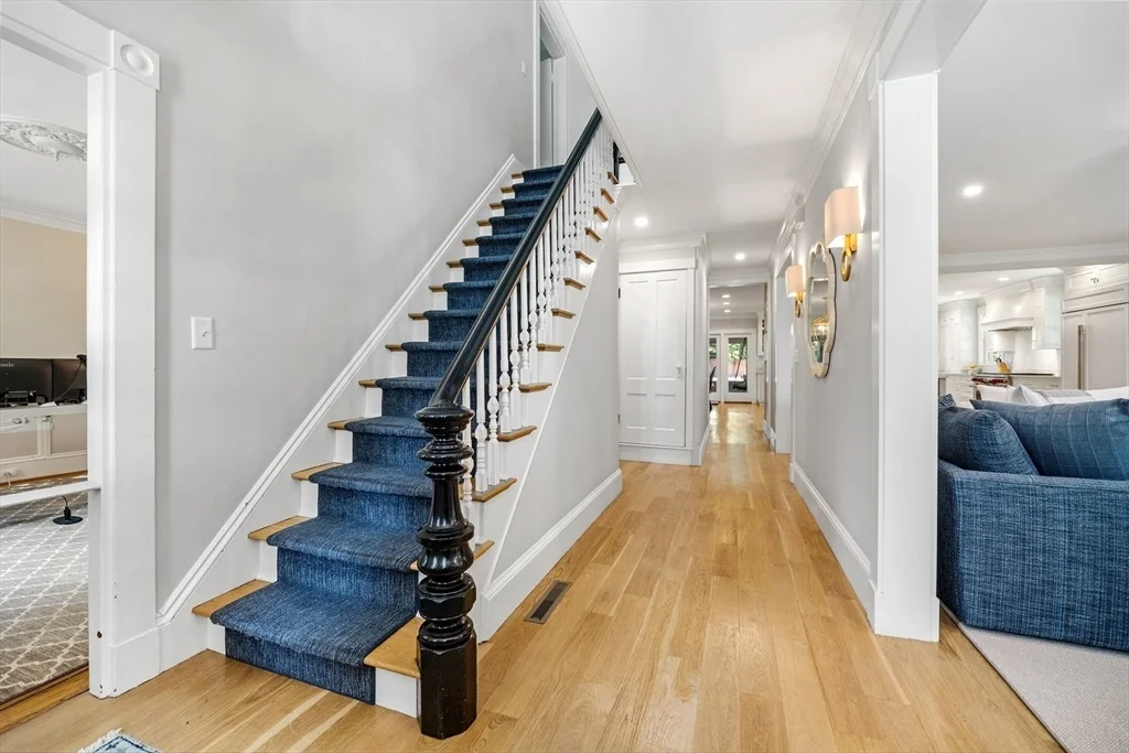 Photo of 6 Leavitt St