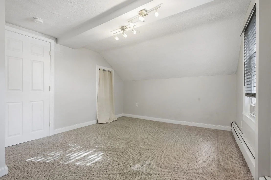 Photo of 330 Haven St