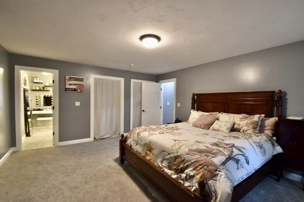Photo of 5 White Birch Dr