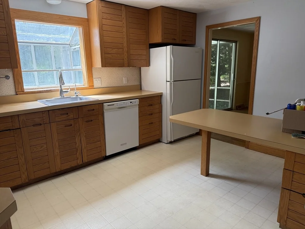 Photo of 17 Pondview Rd