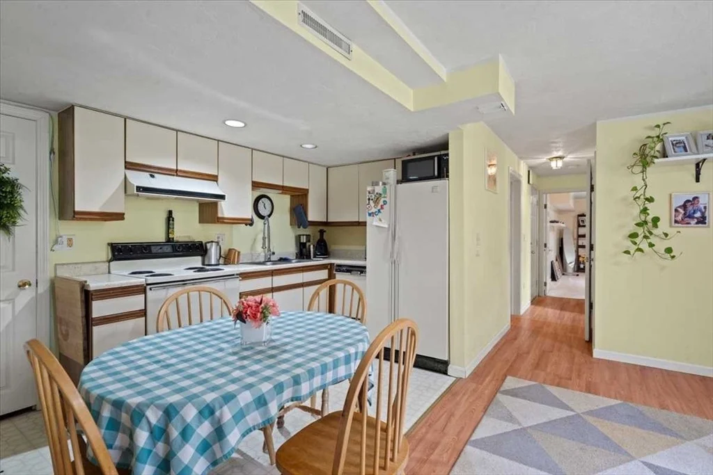 Photo of 6 Moreland Green Dr