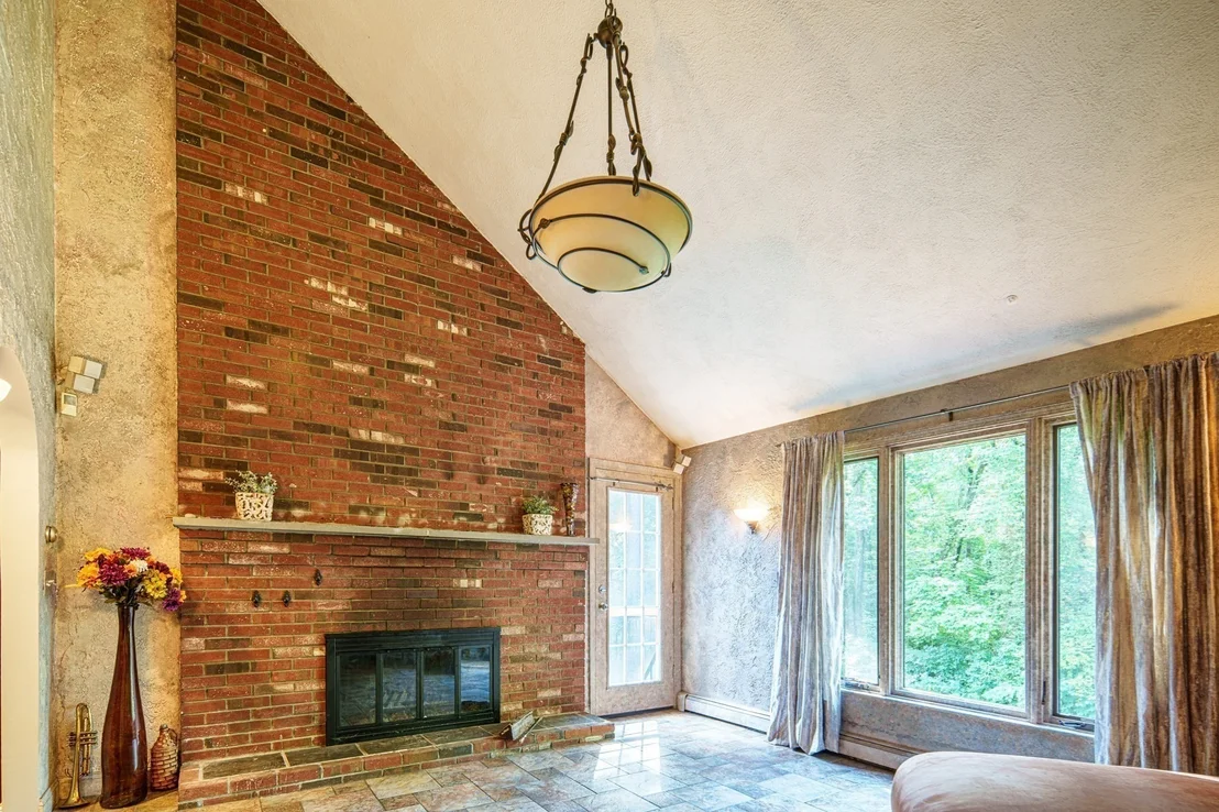 Photo of 12 Clarridge Circle