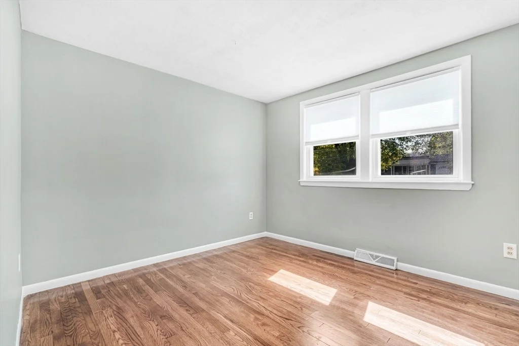 Photo of 3 Lee Circle