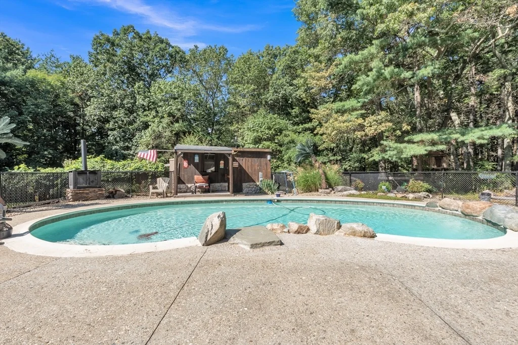Photo of 8 Brookside Rd