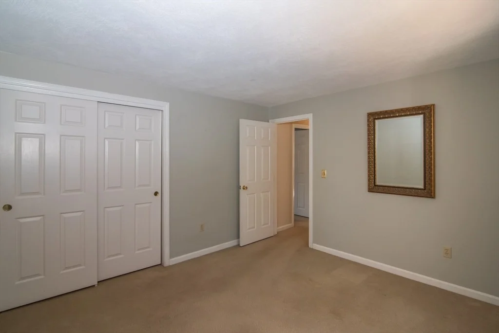 Photo of 49 Kristin Dr