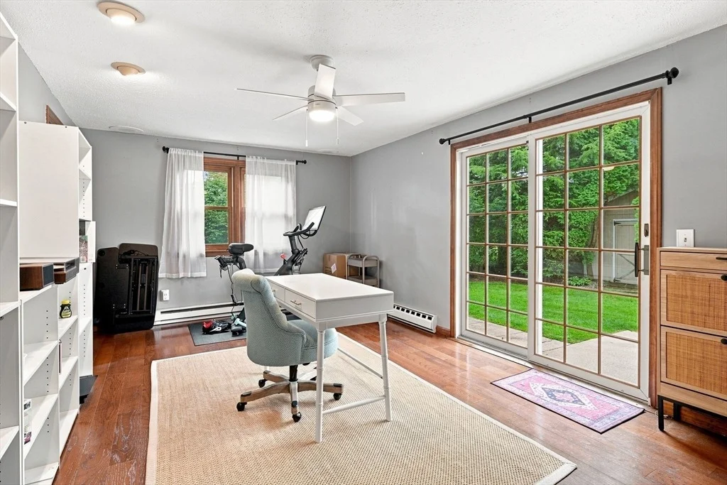 Photo of 367 Steiger Dr