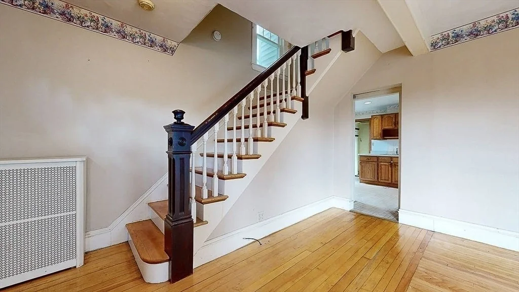 Photo of 120 Hillcroft Ave