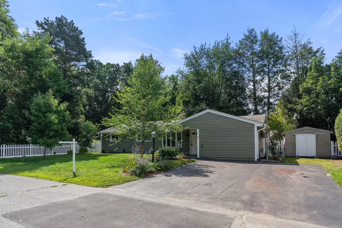 Photo of 1 Amory Ave