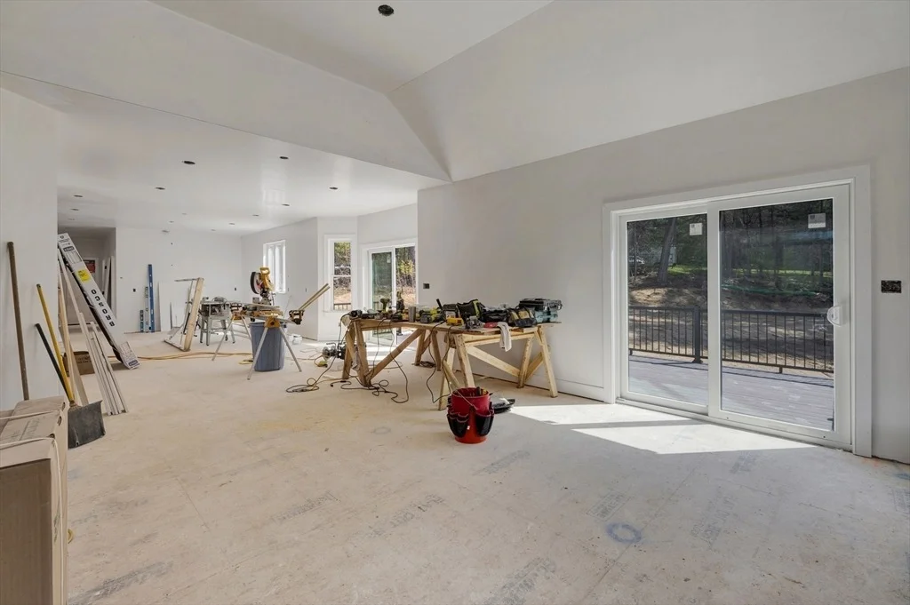Photo of 18 Macdonald Dr