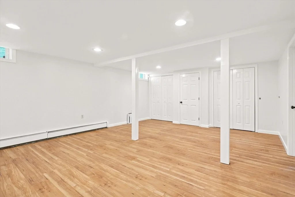 Photo of 250 White Pond Rd