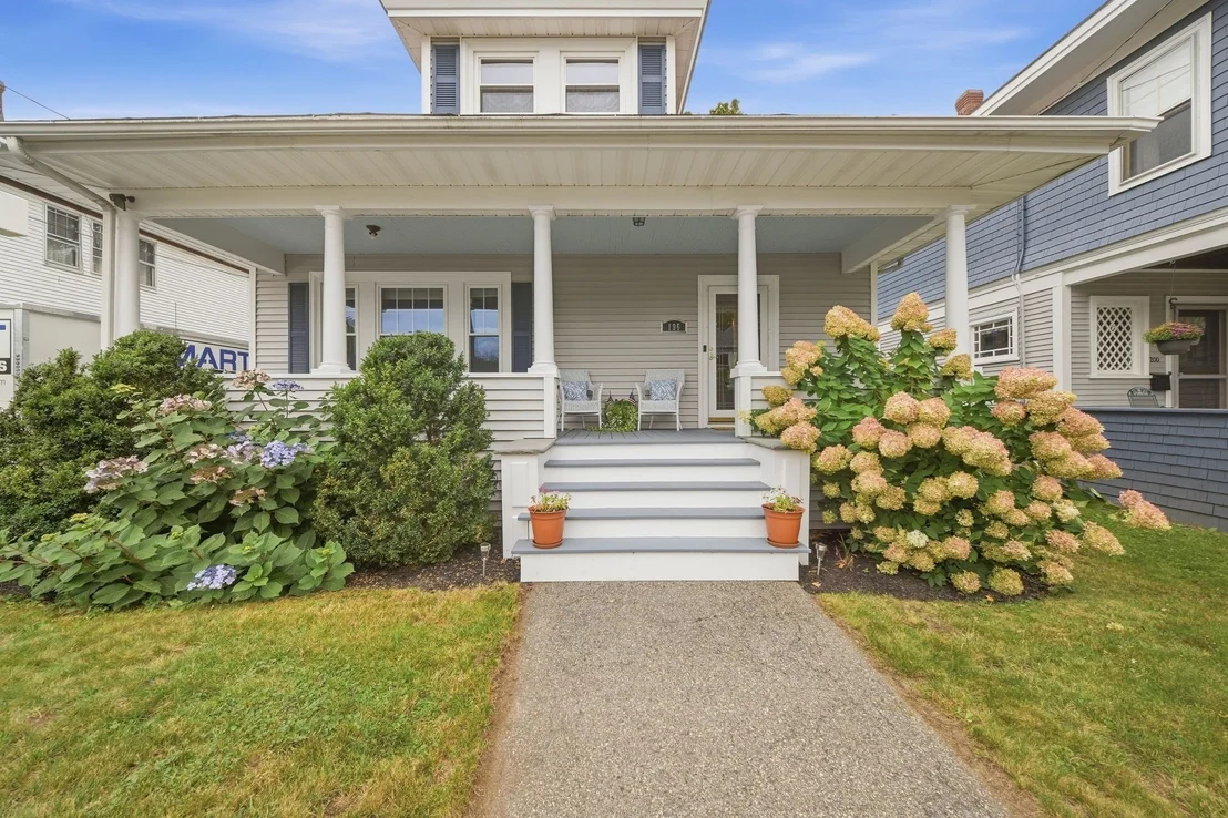 Photo of 196 Middlesex St