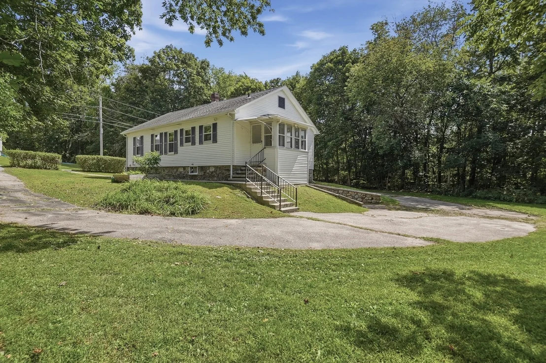 Photo of 28 Eastern Avenue