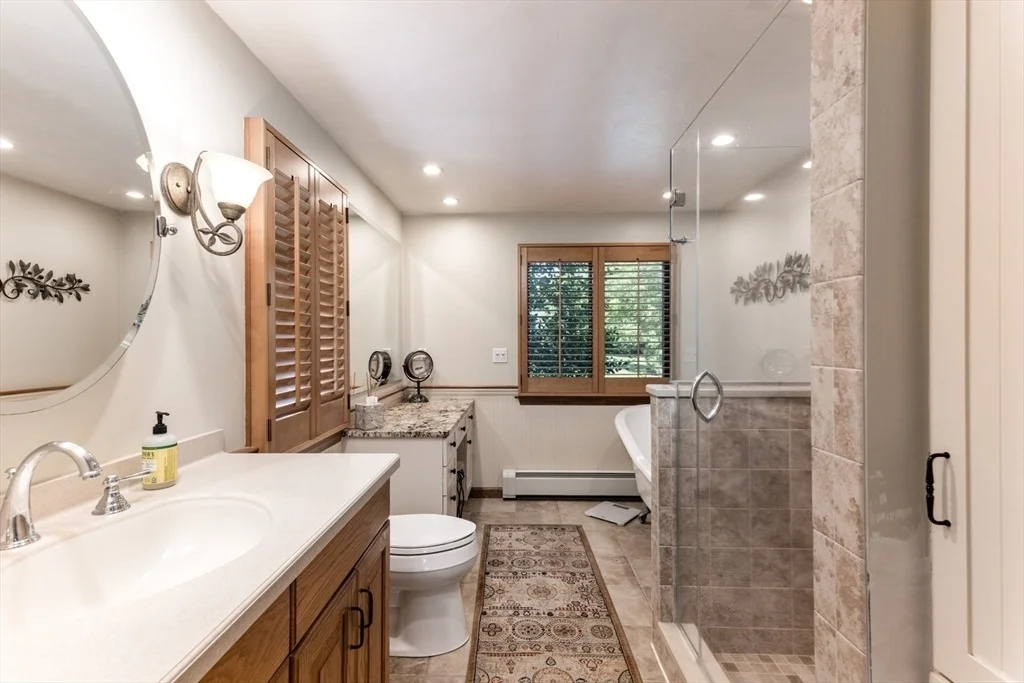 Photo of 11 Polaris Dr