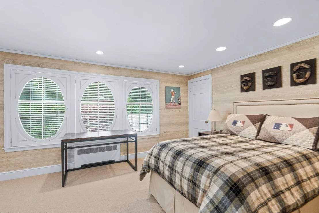 Photo of 200 Cliff Rd