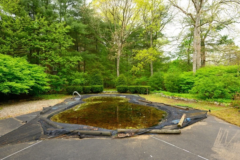 Photo of 101 Brook Bend Rd